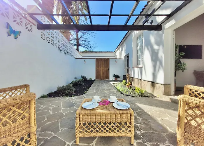 Hacienda La Vizcaina Апартаменты Ля Оротава